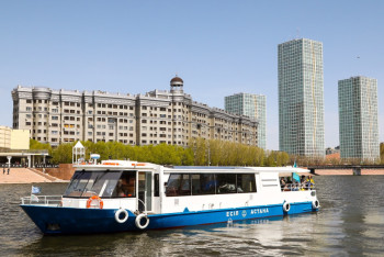 Фотография к новости: Судоходный сезон открылся в Астане