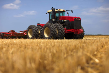 Фотография к новости: Тракторы и зерноуборочные комбайны будут собирать в СКО