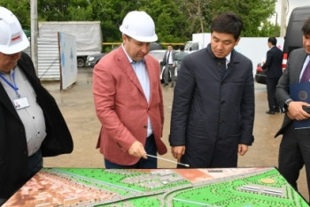 Фотография к новости: Строительство трёх транспортных развязок в Алматы проинспектировал Байбек