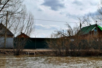 Фотография к новости: Около 300 дачных участков все ещё остаются под "большой водой" в Петропавловске 