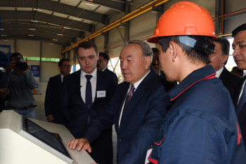 Фотография к новости: Человек должен учиться всю жизнь - Назарбаев обратился к молодежи ЗКО 