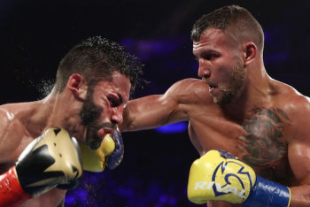 Василий Ломаченко выиграл титул чемпиона WBA в легком весе