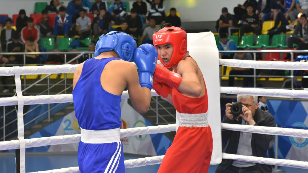 Первый тренер Геннадия Головкина приехал в Актобе в поисках новых звёзд бокса