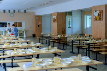 Фотография к новости: Недовес блюд и несоблюдение гигиены в столовых выявлены в школах Астаны