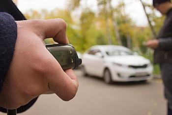 Фотография к новости: Международный "криминальный дует" угонщиков задержали в Алматы