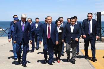 Фотография к новости: Алаколь должен стать самым посещаемым местом в Казахстане – Назарбаев