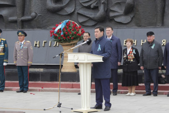 Фотография к новости: Мы сегодня склоняем головы — аким Карагандинской области о ветеранах ВОВ