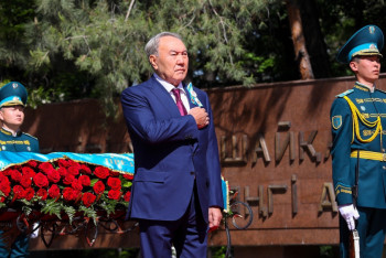 Фотография к новости: Подпитываемся вашим героизмом, учимся у вас стойкости - Назарбаев ветеранам 