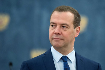 Фотография к новости: Назарбаев поздравил Медведева с назначением на пост главы правительства РФ 