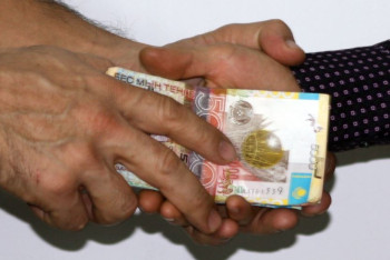 Фотография к новости: Пожарный попался на взятке в Усть-Каменогорске