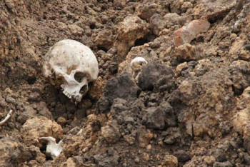 Человеческий череп нашли дети возле заправки в Актобе 