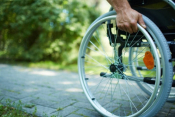 Фотография к новости: Люди с ограниченными возможностями смогут получать выплаты через SMS