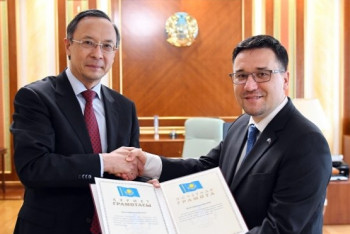 Фотография к новости: В ЕС назвали Казахстан стратегическим партнером и обещали помочь материально