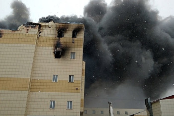 Фотография к новости: По делу о пожаре в кемеровском ТРЦ назначили ряд сложных экспертиз