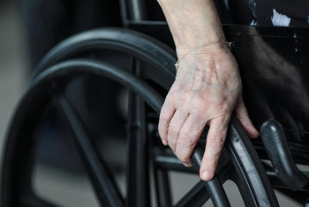 Фотография к новости: Полицейские избили инвалида и требовали пин-код от карточки в Актобе 