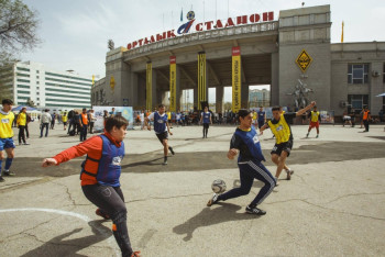 Футболисты из Алматы выступят на турнире дворового футбола в Бразилии