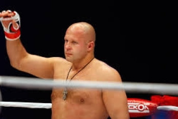 Фотография к новости: Федор Емельяненко нокаутировал Фрэнка Мира