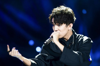 Фотография к новости: Димаш и его младшая сестра перепели хит Селин Дион