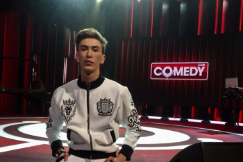 Фотография к новости: Финалист женского конкурса красоты Илай Дягилев принял участие в Comedy Club