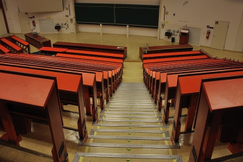 Фотография к новости: Три вуза закрылись за последний год в Казахстане