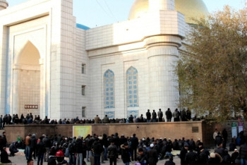 Фотография к новости: О разборках ОПГ "Адыл Кытай" в мечети и сауне рассказал в суде подсудимый