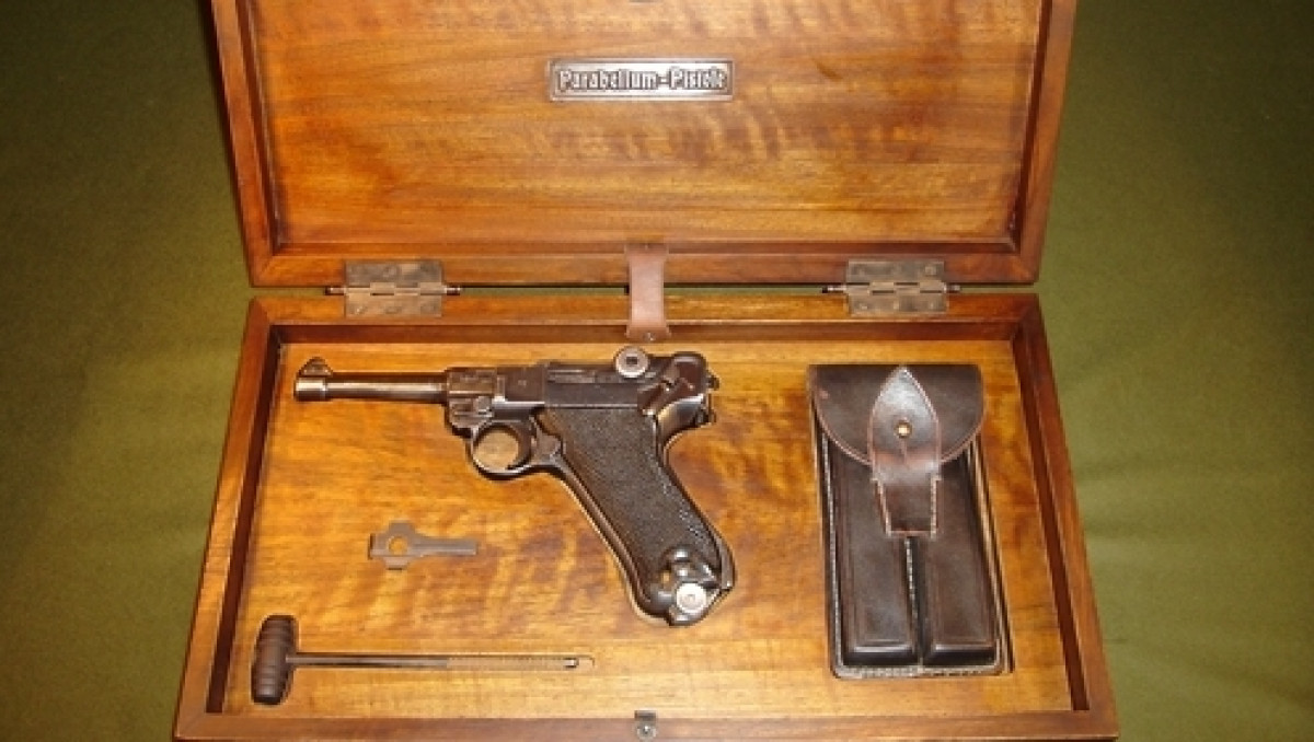 Пистолет времен Второй мировой войны сдал в полицию житель Кокшетау