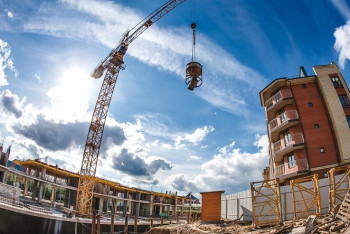 Фотография к новости: Женис Касымбек прокомментировал изменения в программе "Нурлы Жер"