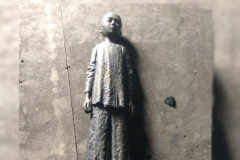 Фотография к новости: Фигуру мальчика с монумента "Голодомор" нашли в пункте металлолома в Астане