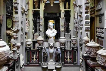 Фотография к новости:  Житель Талдыкоргана 60 лет собирал исторические артефакты и открыл музей 