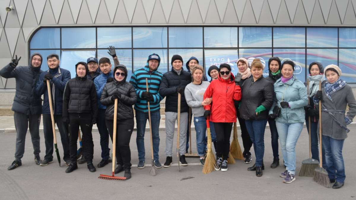 НК «Астана ЭКСПО-2017» вышла на общегородской субботник