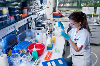 Фотография к новости: Препарат, от которого умер ребёнок в Караганде, изымают по всей стране