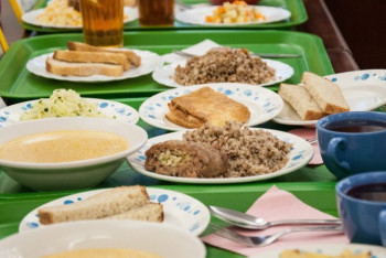 Фотография к новости: Для эксперимента со школьным питанием алматинские общественники ищут спонсоров 