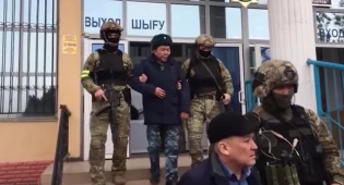 Ещё на три месяца продлили арест задержанным в ЮКО таможенникам