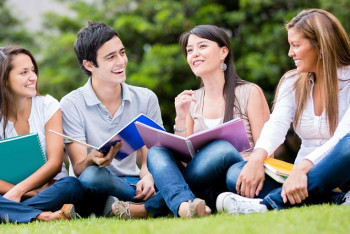 Фотография к новости: Посольство в Москве и акиматы призвали работать с молодёжью, уезжающей в Россию