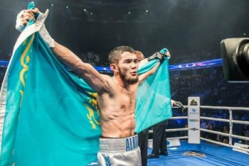 Фотография к новости: Казахстанский боксёр потерял 76 позиций в рейтинге после поражения в Америке