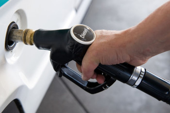 Фотография к новости: Цена на дизтопливо для аграриев снижена на 11 тыс тенге за тонну - Минэнерго