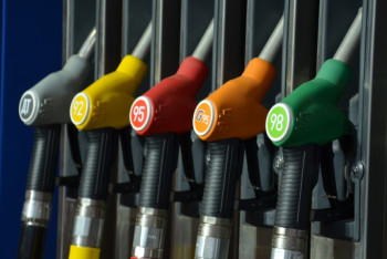 Фотография к новости: Как отразится изменение курса тенге на стоимости ГСМ, рассказали в Минэнерго 