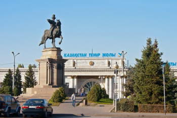 Фотография к новости: Работающие на вокзалах Алматы предприниматели скрыли доходы на 32 млн тенге