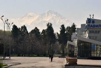 Фотография к новости: Алматинский "Атакент" вернут акимату