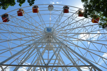 Фотография к новости: Новое колесо обозрения запустят в мае в Астане