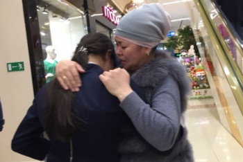 Фотография к новости: Пропавшую пять дней назад девочку нашли в одном из ТРЦ Алматы