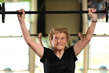 Фотография к новости: Ходить в фитнес-клубы призвал Байбек пенсионеров