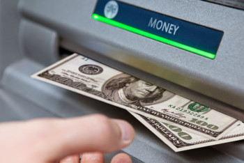 Фотография к новости: Передачу информации по валютным операциям Минфину узаконят в Казахстане