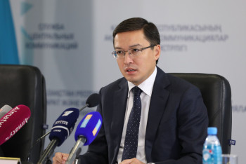 Фотография к новости: Мы зависим, но не привязаны – Акишев о влиянии рубля на курс тенге