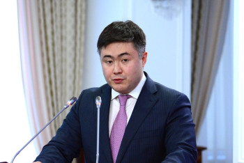 Фотография к новости: Изменение курса тенге на фоне антироссийских санкций прокомментировал Сулейменов