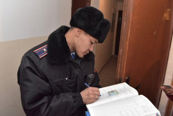 Фотография к новости: Столичные участковые раздадут жителям визитки со своими контактами