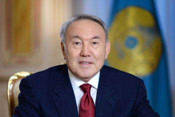 Фотография к новости: С Пасхой поздравил казахстанцев Назарбаев 