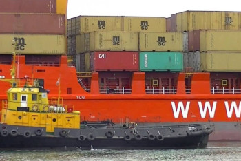 Фотография к новости: Голодовку прекратили работники Батумского порта после увольнения руководства