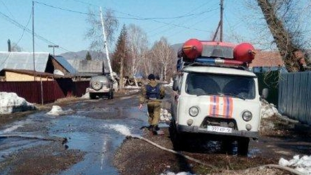 Последствия подтопления продолжают устранять в нескольких районах ВКО