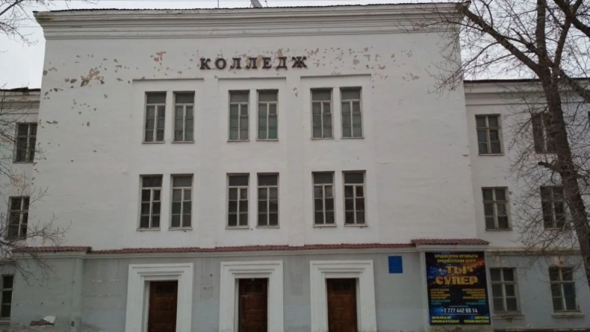 автора